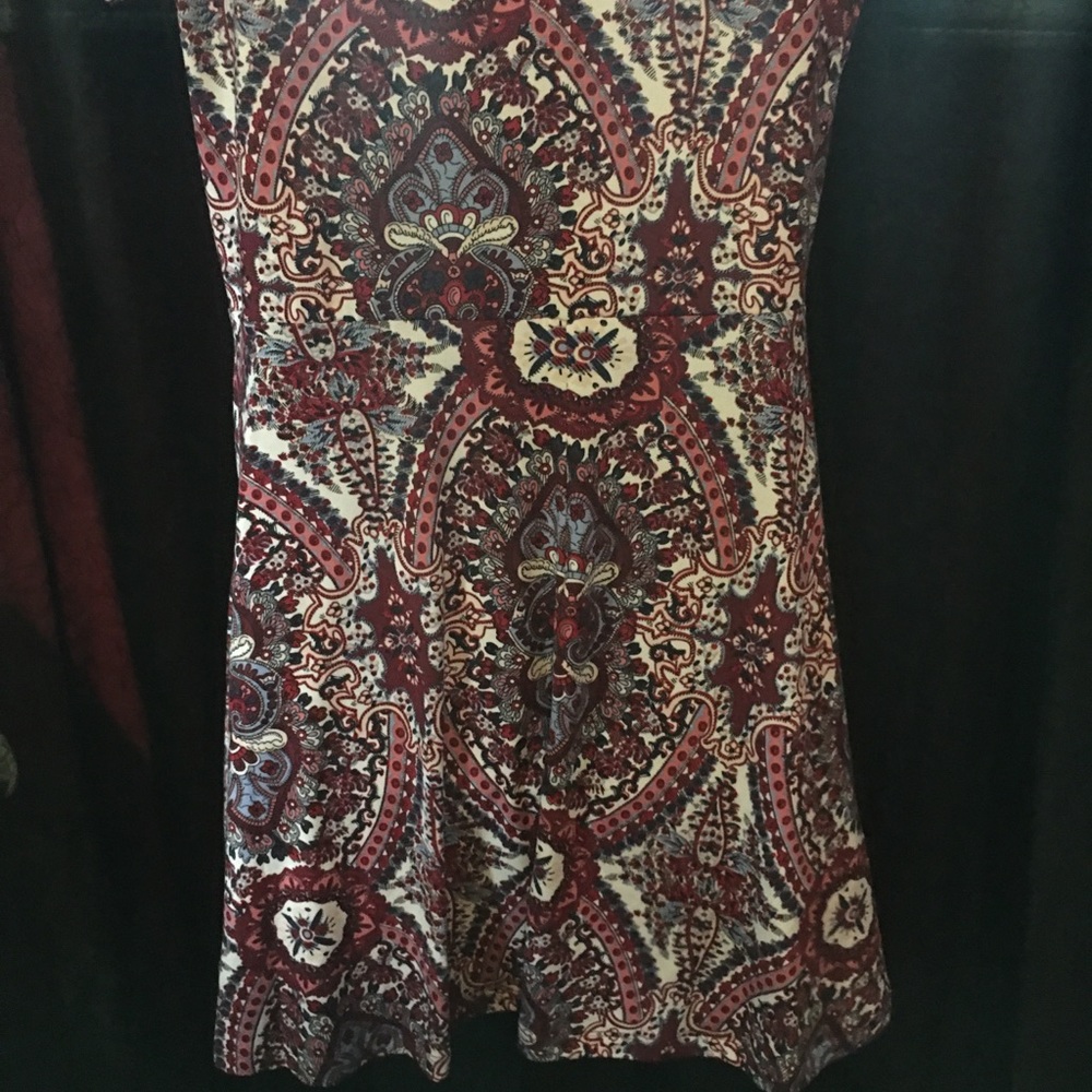 Stretchy Patterned Dress - Picture 3 of 4